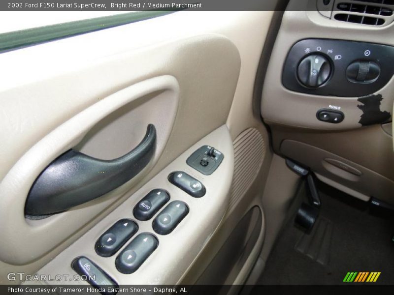 Bright Red / Medium Parchment 2002 Ford F150 Lariat SuperCrew