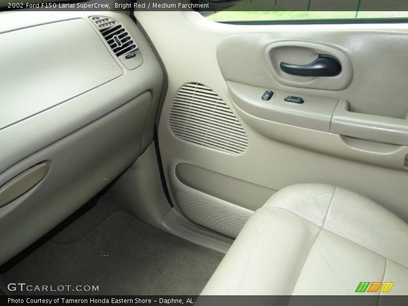Bright Red / Medium Parchment 2002 Ford F150 Lariat SuperCrew