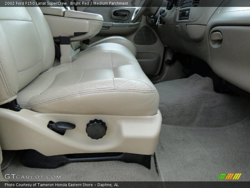 Bright Red / Medium Parchment 2002 Ford F150 Lariat SuperCrew
