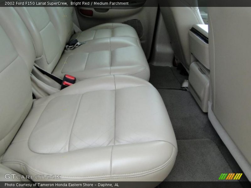 Bright Red / Medium Parchment 2002 Ford F150 Lariat SuperCrew