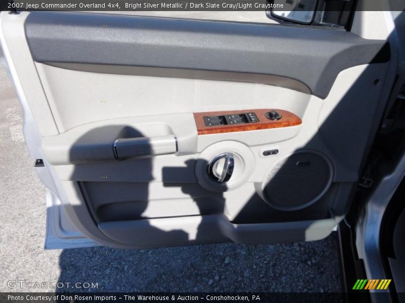Bright Silver Metallic / Dark Slate Gray/Light Graystone 2007 Jeep Commander Overland 4x4