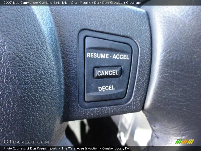 Bright Silver Metallic / Dark Slate Gray/Light Graystone 2007 Jeep Commander Overland 4x4