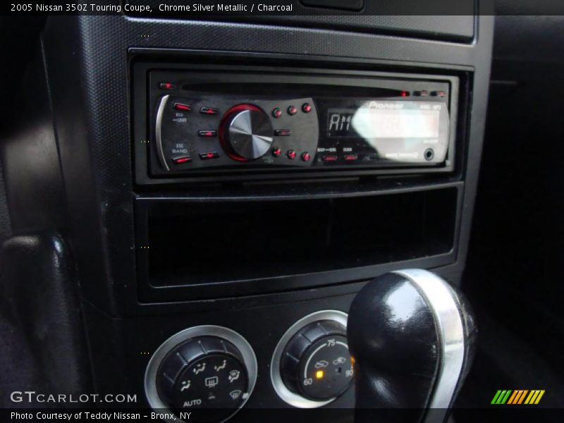 Chrome Silver Metallic / Charcoal 2005 Nissan 350Z Touring Coupe