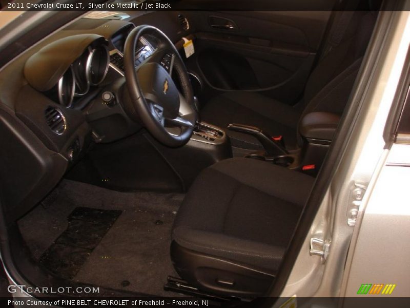 Silver Ice Metallic / Jet Black 2011 Chevrolet Cruze LT