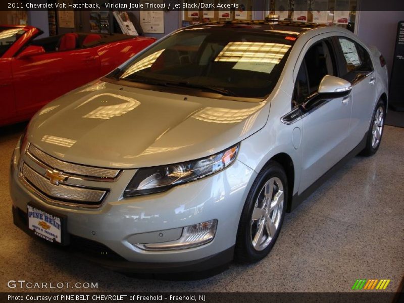 Front 3/4 View of 2011 Volt Hatchback