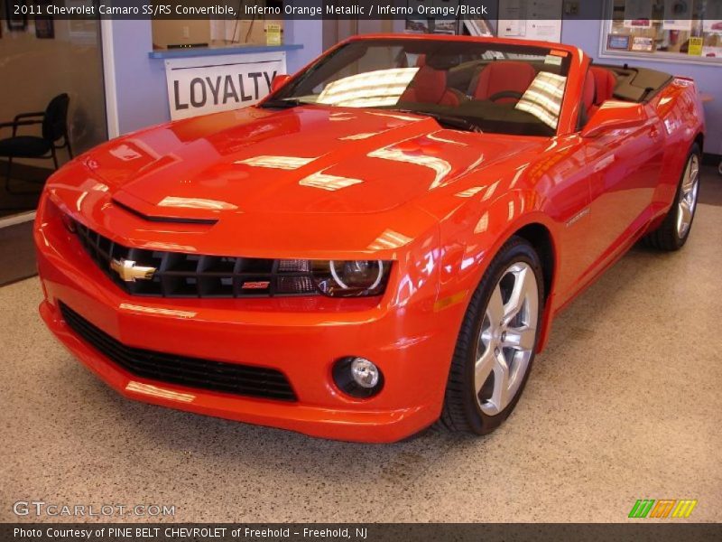 Front 3/4 View of 2011 Camaro SS/RS Convertible