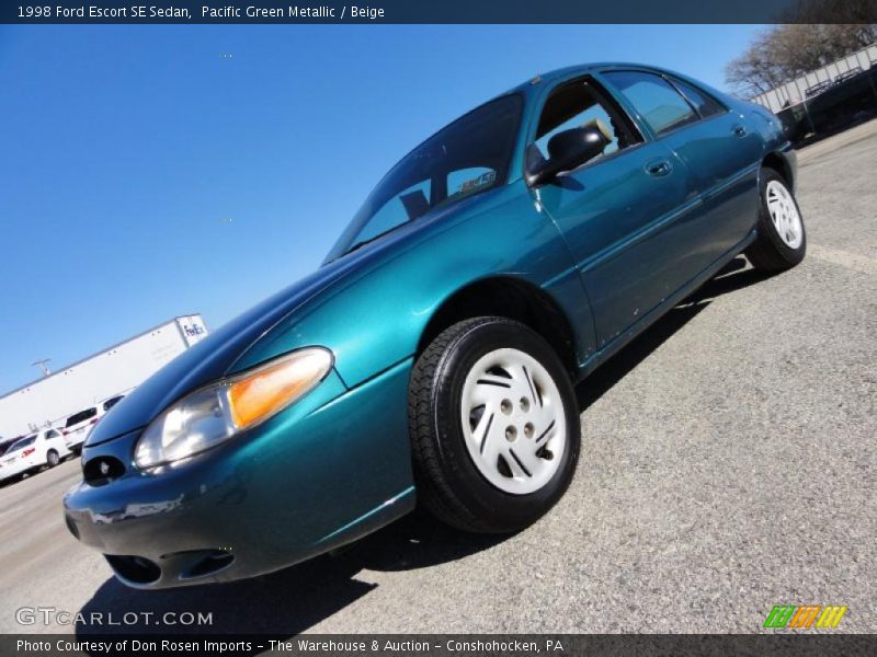 Pacific Green Metallic / Beige 1998 Ford Escort SE Sedan