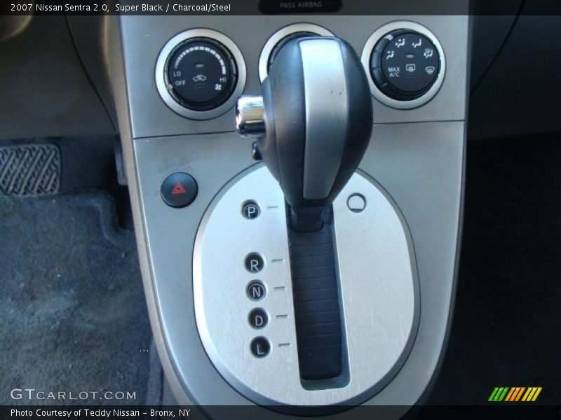 Super Black / Charcoal/Steel 2007 Nissan Sentra 2.0