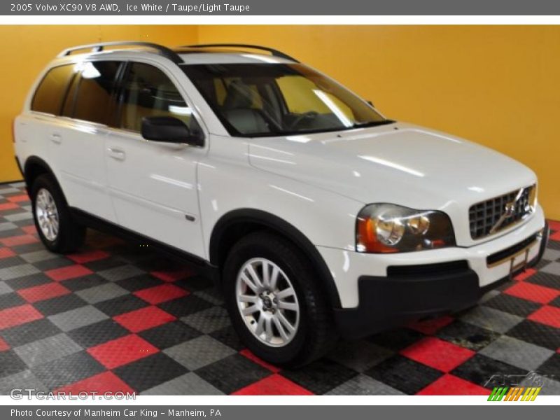 Ice White / Taupe/Light Taupe 2005 Volvo XC90 V8 AWD