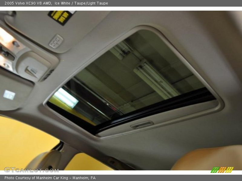 Ice White / Taupe/Light Taupe 2005 Volvo XC90 V8 AWD
