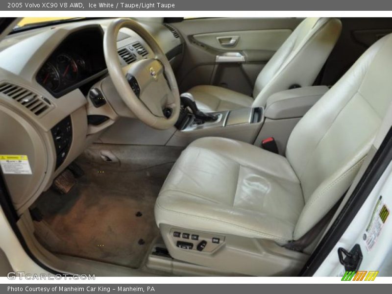 Ice White / Taupe/Light Taupe 2005 Volvo XC90 V8 AWD
