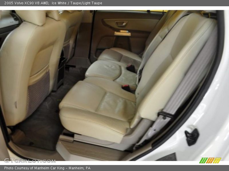 Ice White / Taupe/Light Taupe 2005 Volvo XC90 V8 AWD