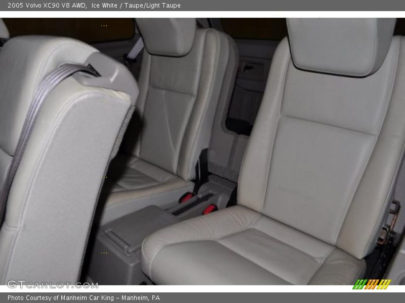 Ice White / Taupe/Light Taupe 2005 Volvo XC90 V8 AWD