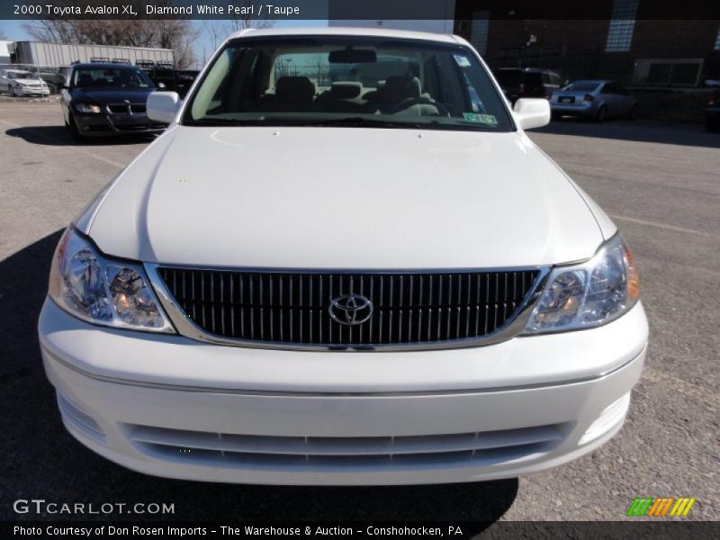 Diamond White Pearl / Taupe 2000 Toyota Avalon XL