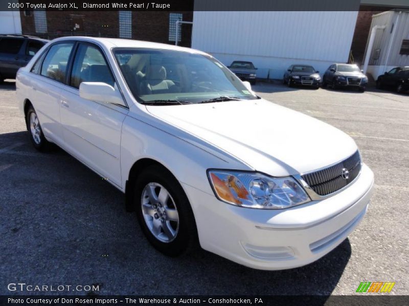 Diamond White Pearl / Taupe 2000 Toyota Avalon XL