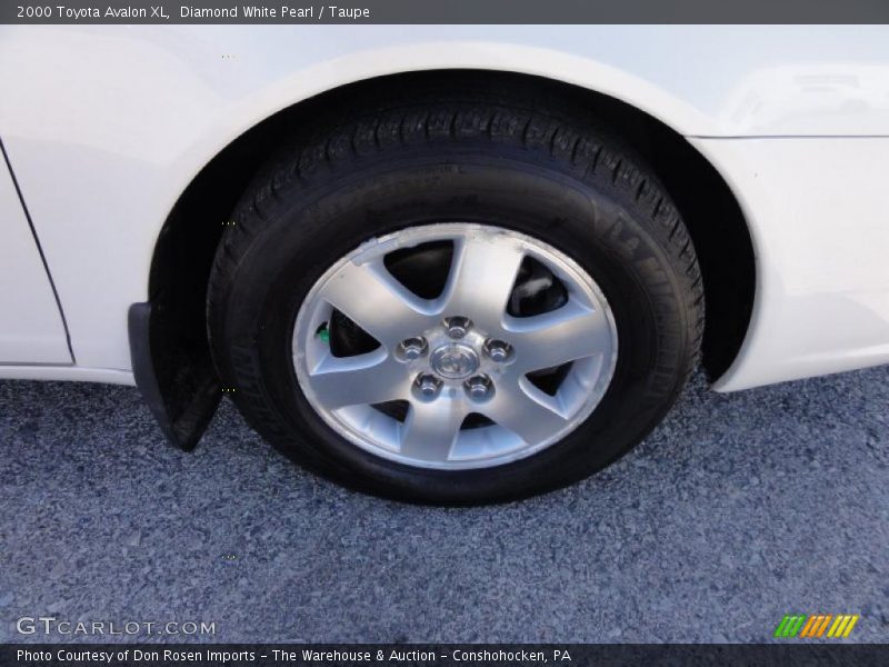 Diamond White Pearl / Taupe 2000 Toyota Avalon XL