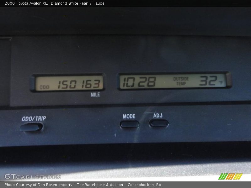 Diamond White Pearl / Taupe 2000 Toyota Avalon XL