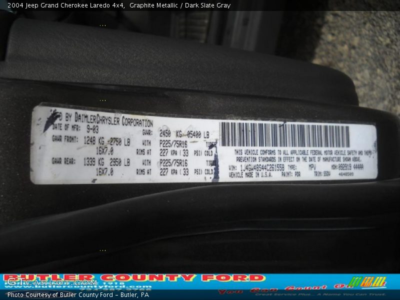 Graphite Metallic / Dark Slate Gray 2004 Jeep Grand Cherokee Laredo 4x4
