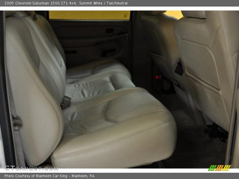 Summit White / Tan/Neutral 2005 Chevrolet Suburban 1500 Z71 4x4