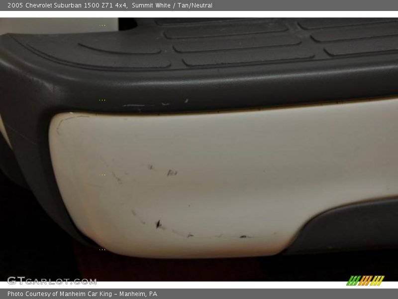 Summit White / Tan/Neutral 2005 Chevrolet Suburban 1500 Z71 4x4
