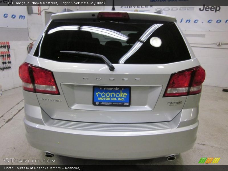 Bright Silver Metallic / Black 2011 Dodge Journey Mainstreet