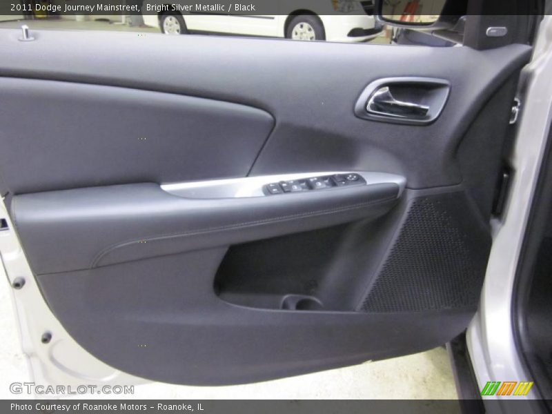 Bright Silver Metallic / Black 2011 Dodge Journey Mainstreet