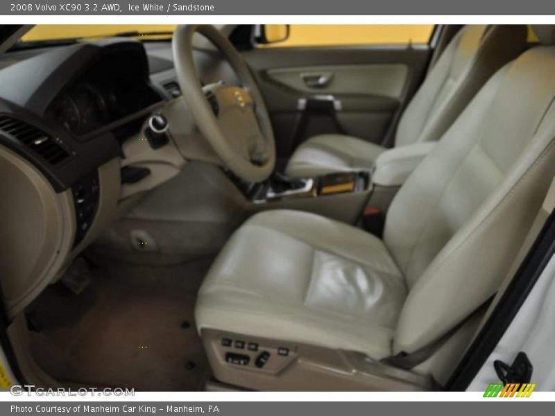 Ice White / Sandstone 2008 Volvo XC90 3.2 AWD