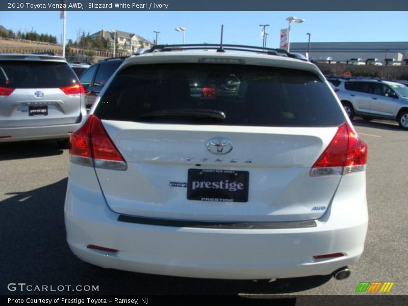 Blizzard White Pearl / Ivory 2010 Toyota Venza AWD