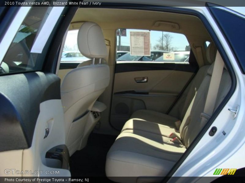 Blizzard White Pearl / Ivory 2010 Toyota Venza AWD