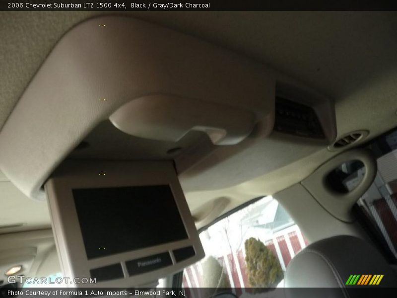 Black / Gray/Dark Charcoal 2006 Chevrolet Suburban LTZ 1500 4x4