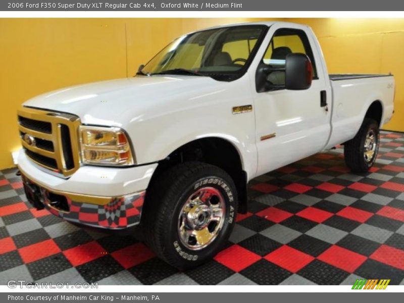 Oxford White / Medium Flint 2006 Ford F350 Super Duty XLT Regular Cab 4x4