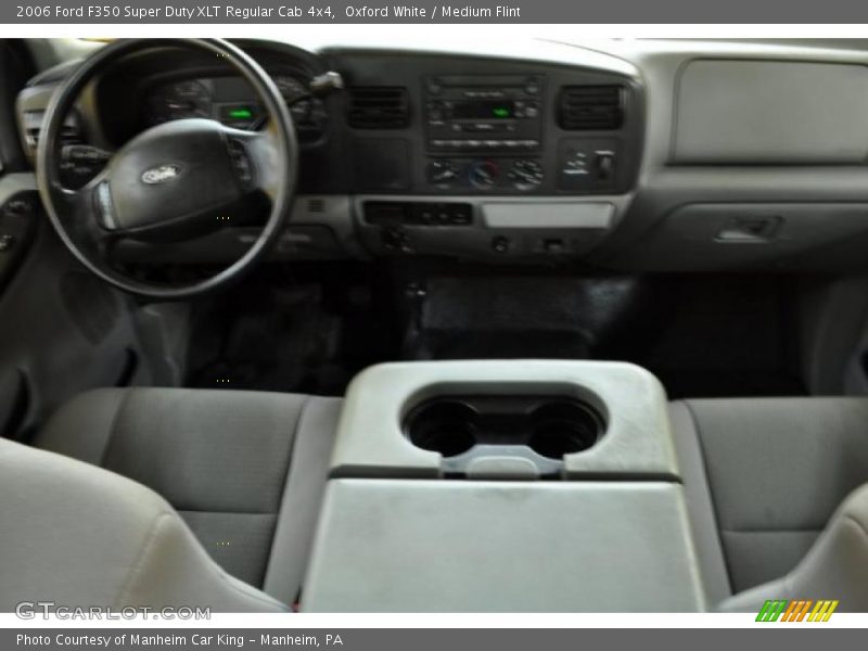 Oxford White / Medium Flint 2006 Ford F350 Super Duty XLT Regular Cab 4x4