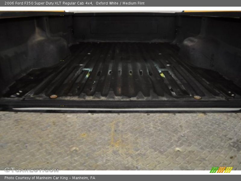 Oxford White / Medium Flint 2006 Ford F350 Super Duty XLT Regular Cab 4x4