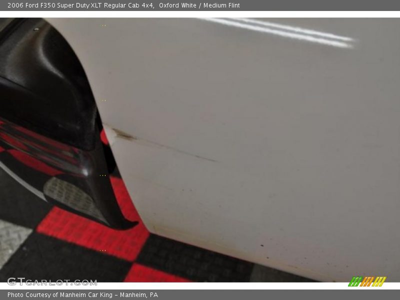 Oxford White / Medium Flint 2006 Ford F350 Super Duty XLT Regular Cab 4x4