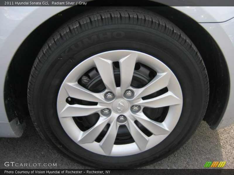 Radiant Silver / Gray 2011 Hyundai Sonata GLS