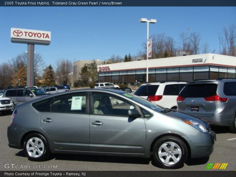 Tideland Gray Green Pearl / Ivory/Brown 2005 Toyota Prius Hybrid