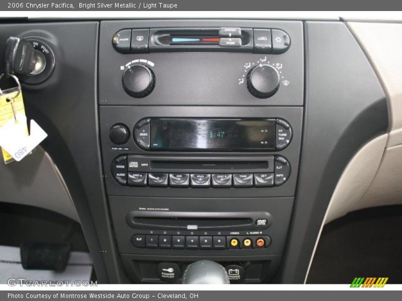 Bright Silver Metallic / Light Taupe 2006 Chrysler Pacifica