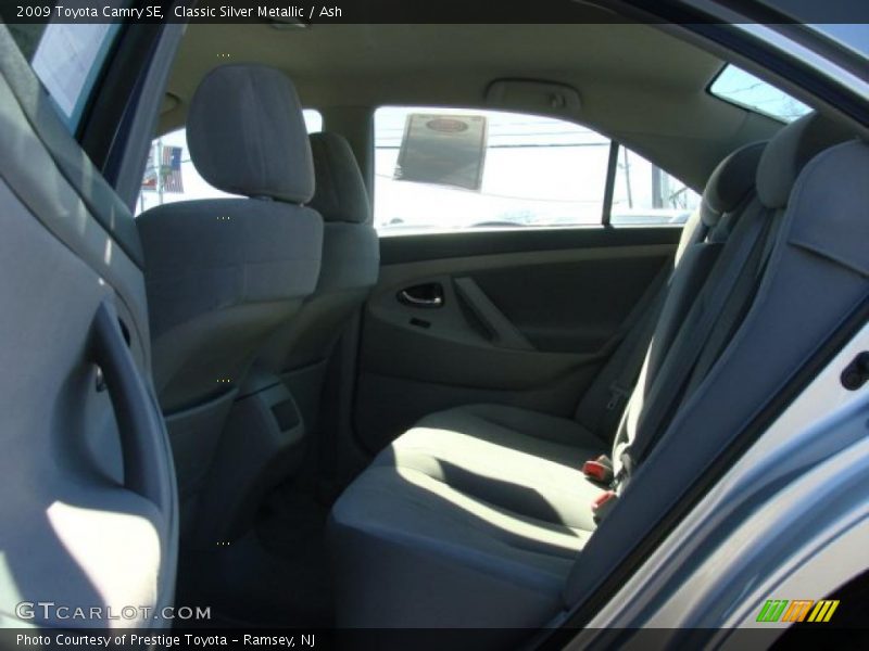 Classic Silver Metallic / Ash 2009 Toyota Camry SE
