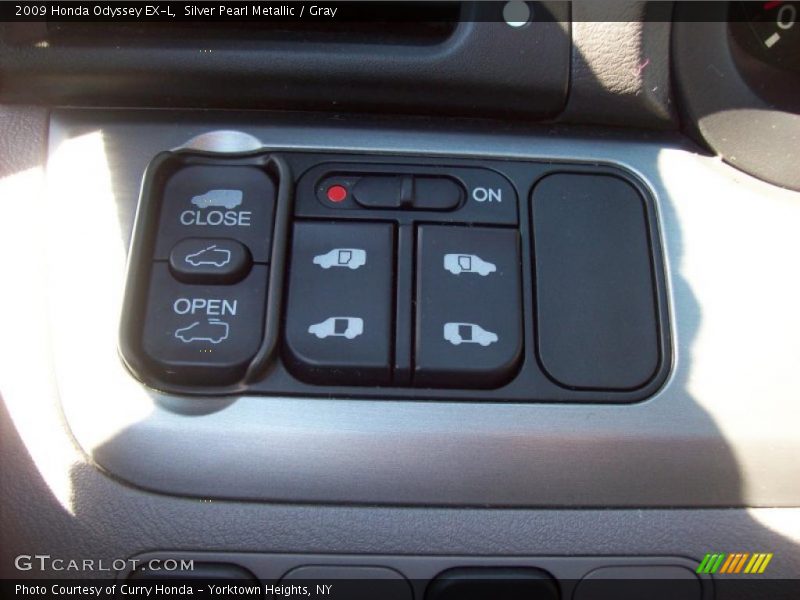Silver Pearl Metallic / Gray 2009 Honda Odyssey EX-L