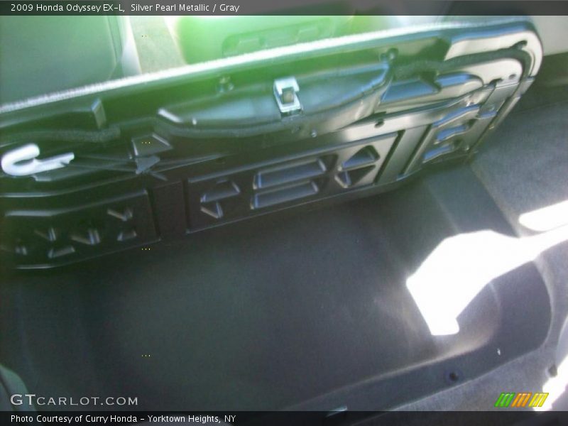 Silver Pearl Metallic / Gray 2009 Honda Odyssey EX-L