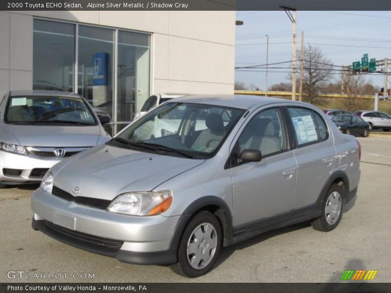 Front 3/4 View of 2000 ECHO Sedan