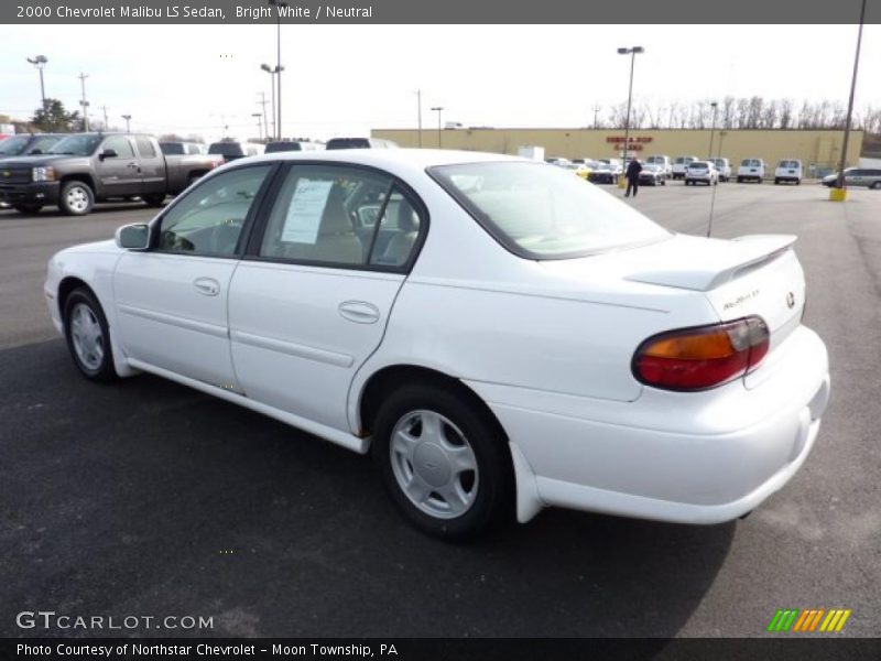 Bright White / Neutral 2000 Chevrolet Malibu LS Sedan
