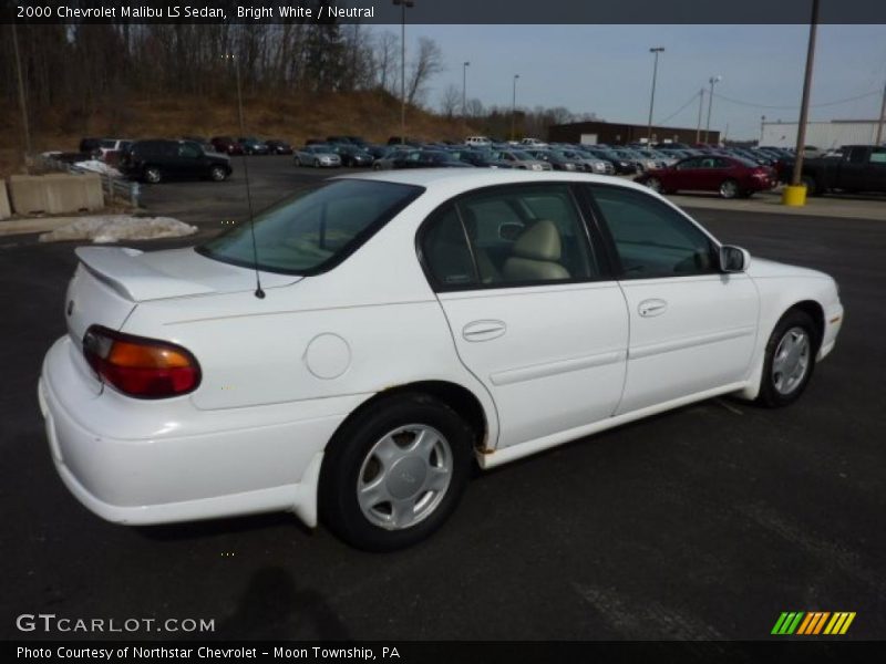 Bright White / Neutral 2000 Chevrolet Malibu LS Sedan