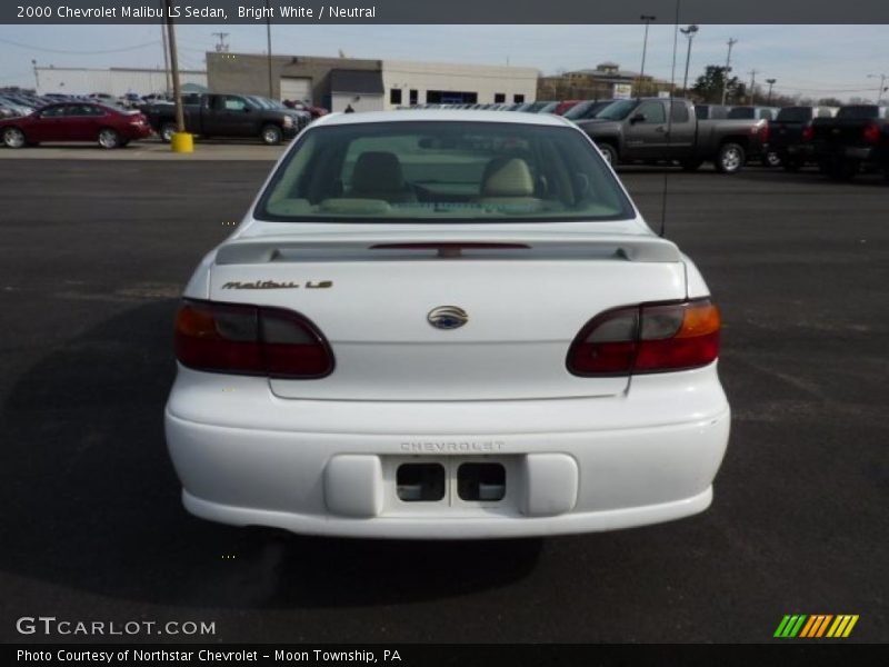 Bright White / Neutral 2000 Chevrolet Malibu LS Sedan