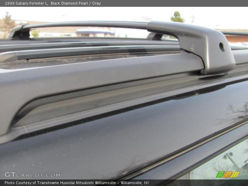 Black Diamond Pearl / Gray 1999 Subaru Forester L