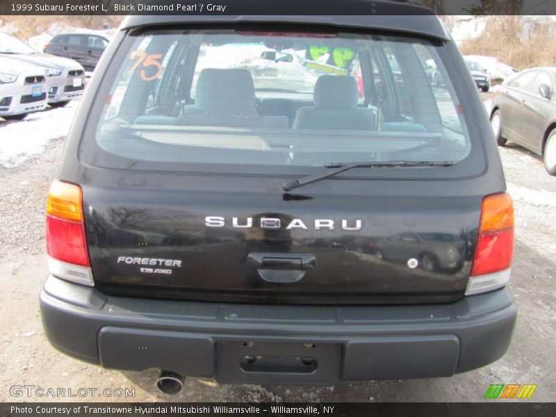 Black Diamond Pearl / Gray 1999 Subaru Forester L