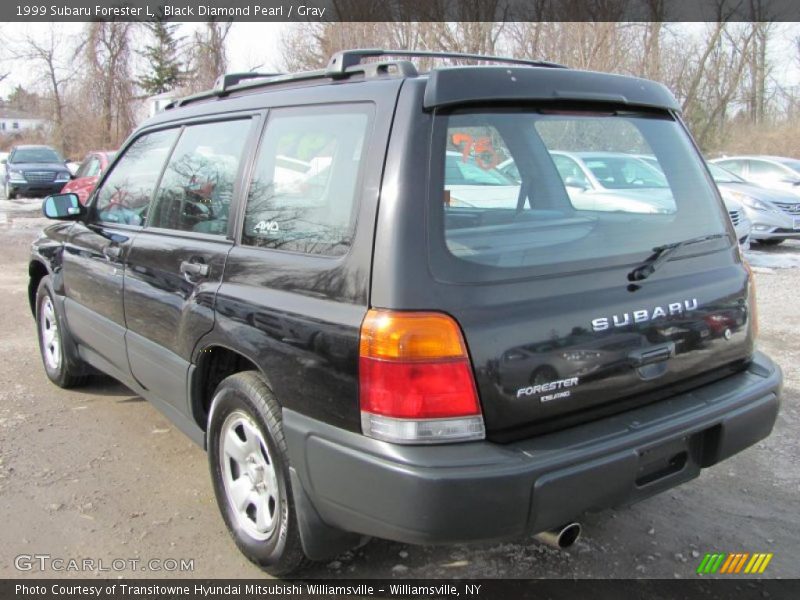 Black Diamond Pearl / Gray 1999 Subaru Forester L