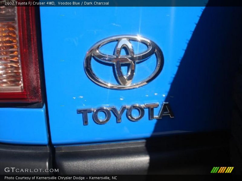 Voodoo Blue / Dark Charcoal 2007 Toyota FJ Cruiser 4WD