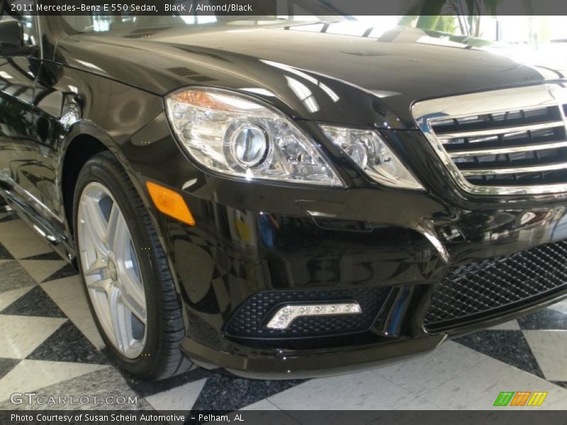 Black / Almond/Black 2011 Mercedes-Benz E 550 Sedan