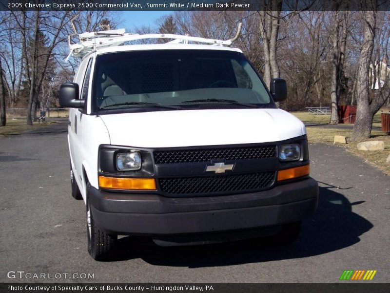 Summit White / Medium Dark Pewter 2005 Chevrolet Express 2500 Commercial Van